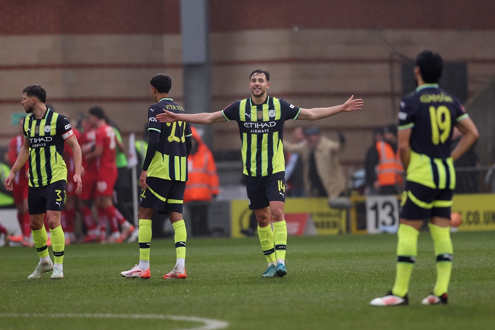 Debut di Manchester City, Nico Gonzalez Langsung Cedera