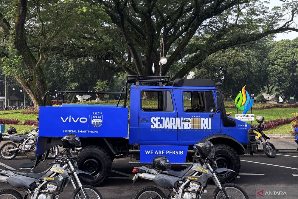 Pawai Juara Liga 1, Persib Pakai 4 Rantis Unimog
