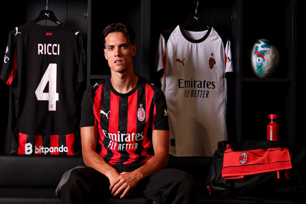 Gunakan Nomor Punggung 4, Samuele Ricci Resmi Berseragam AC Milan